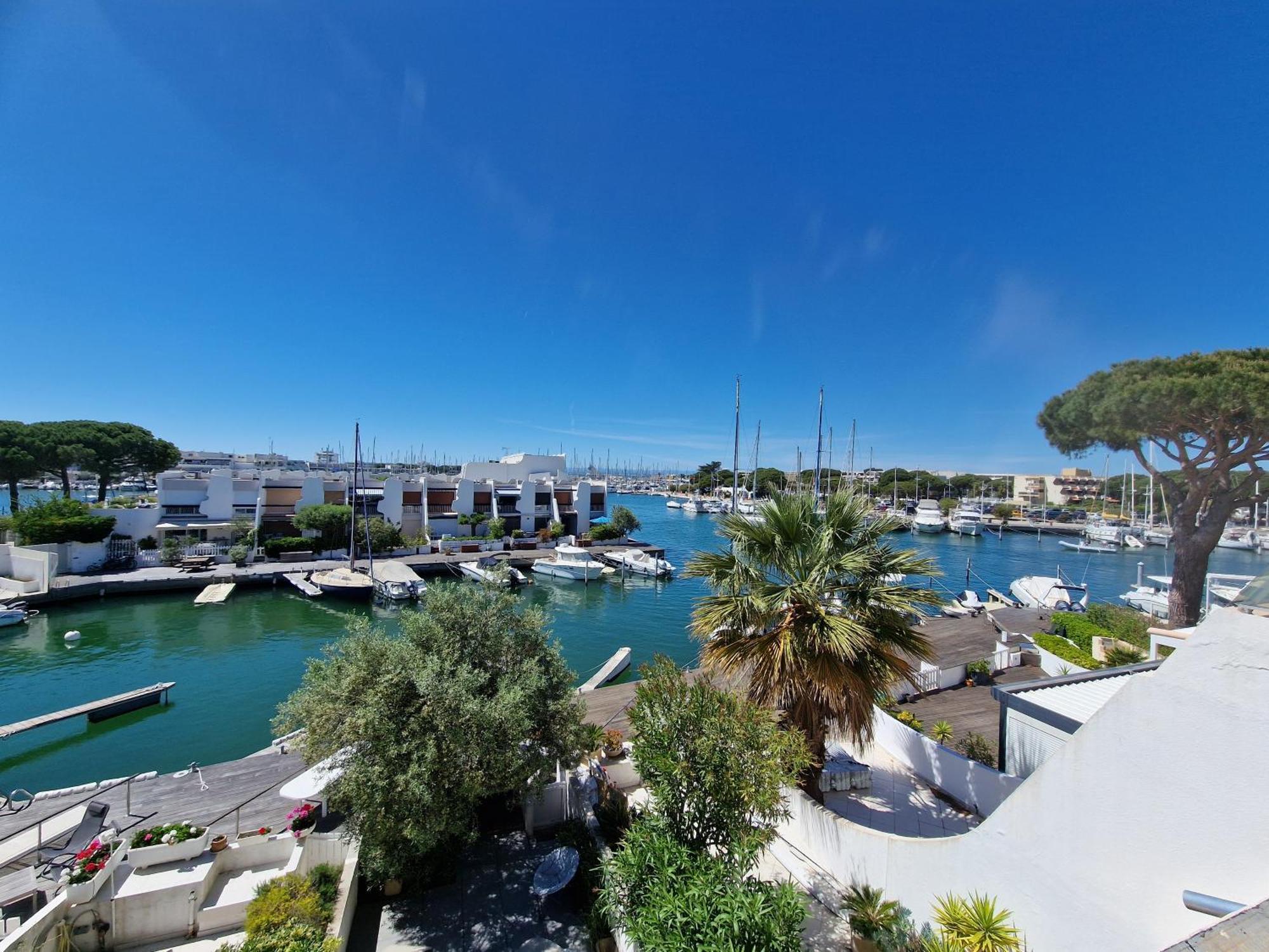 Marina Exceptionnelle - 8 Pers - 120 M2 Vue Mer - Suites Parentales - Cinema - Ponton Le Grau-du-Roi Luaran gambar