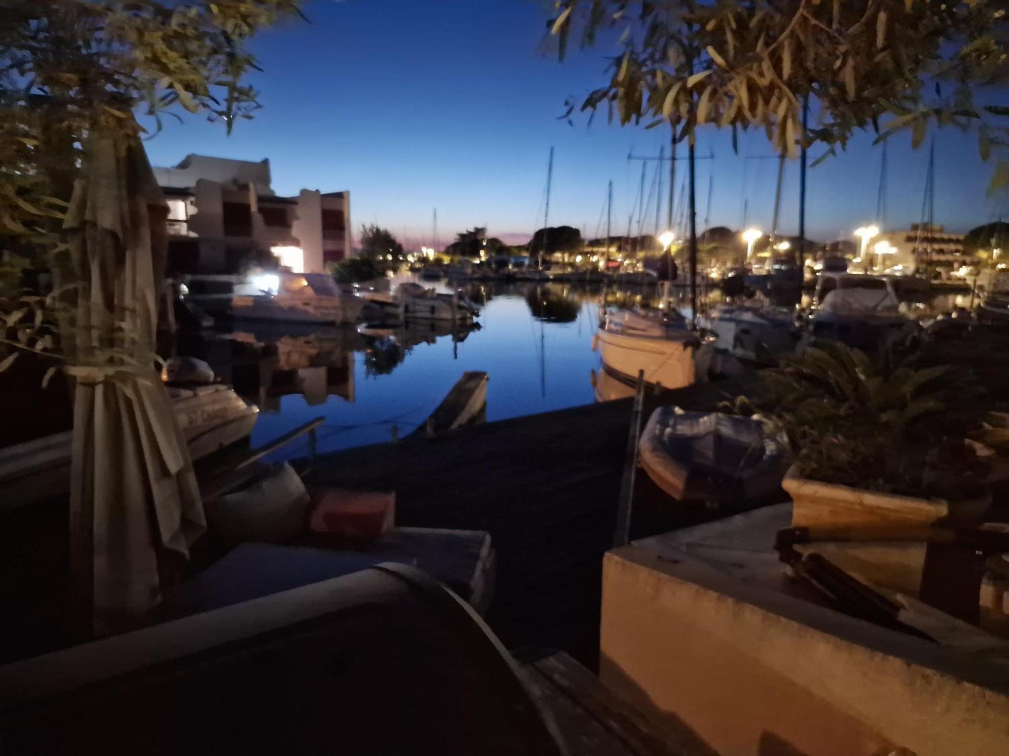 Marina Exceptionnelle - 8 Pers - 120 M2 Vue Mer - Suites Parentales - Cinema - Ponton Le Grau-du-Roi Luaran gambar