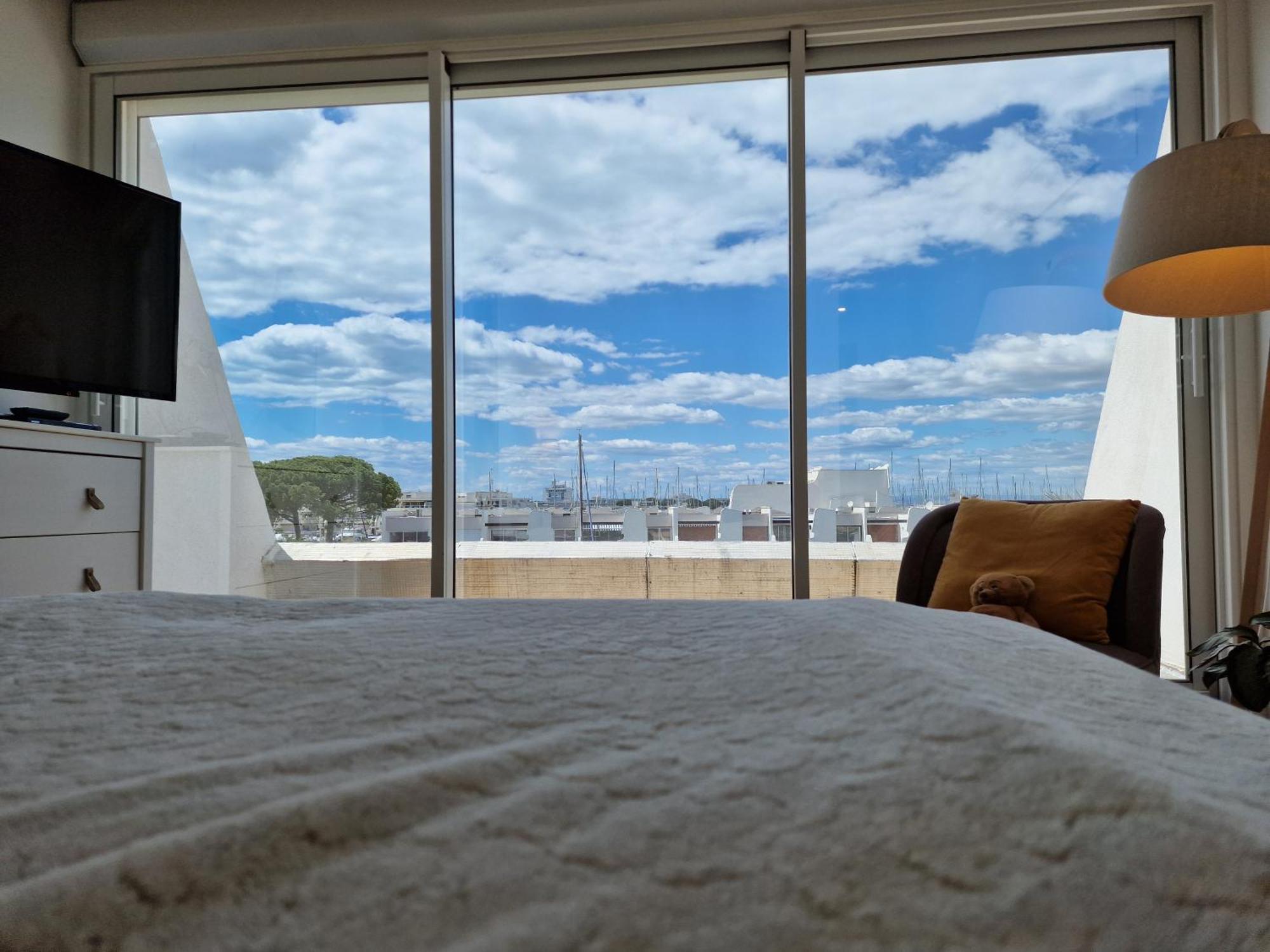 Marina Exceptionnelle - 8 Pers - 120 M2 Vue Mer - Suites Parentales - Cinema - Ponton Le Grau-du-Roi Luaran gambar