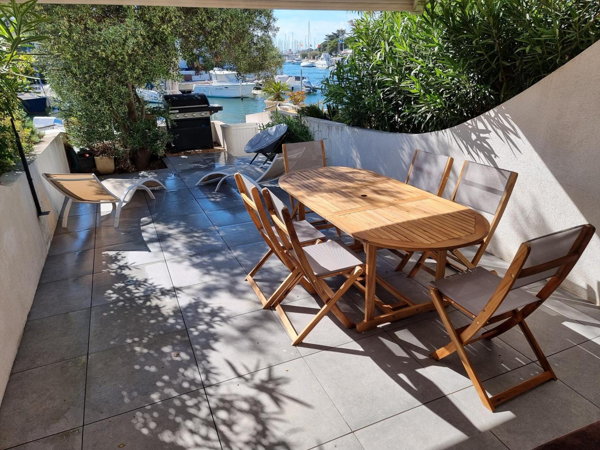 Marina Exceptionnelle - 8 Pers - 120 M2 Vue Mer - Suites Parentales - Cinema - Ponton Le Grau-du-Roi Luaran gambar